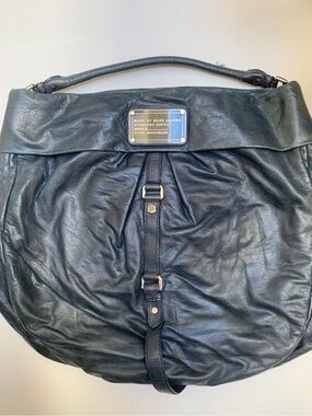 Oversized Vintage Marc by Marc Jacob’s navy leather hobo bag